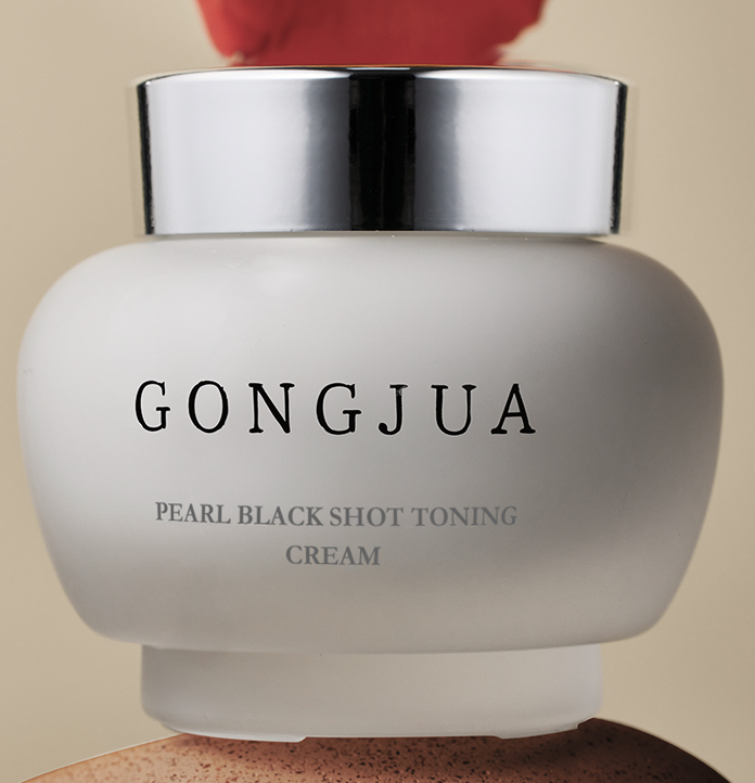 Gongjua Pearl Black Shot Toning Cream (50g)